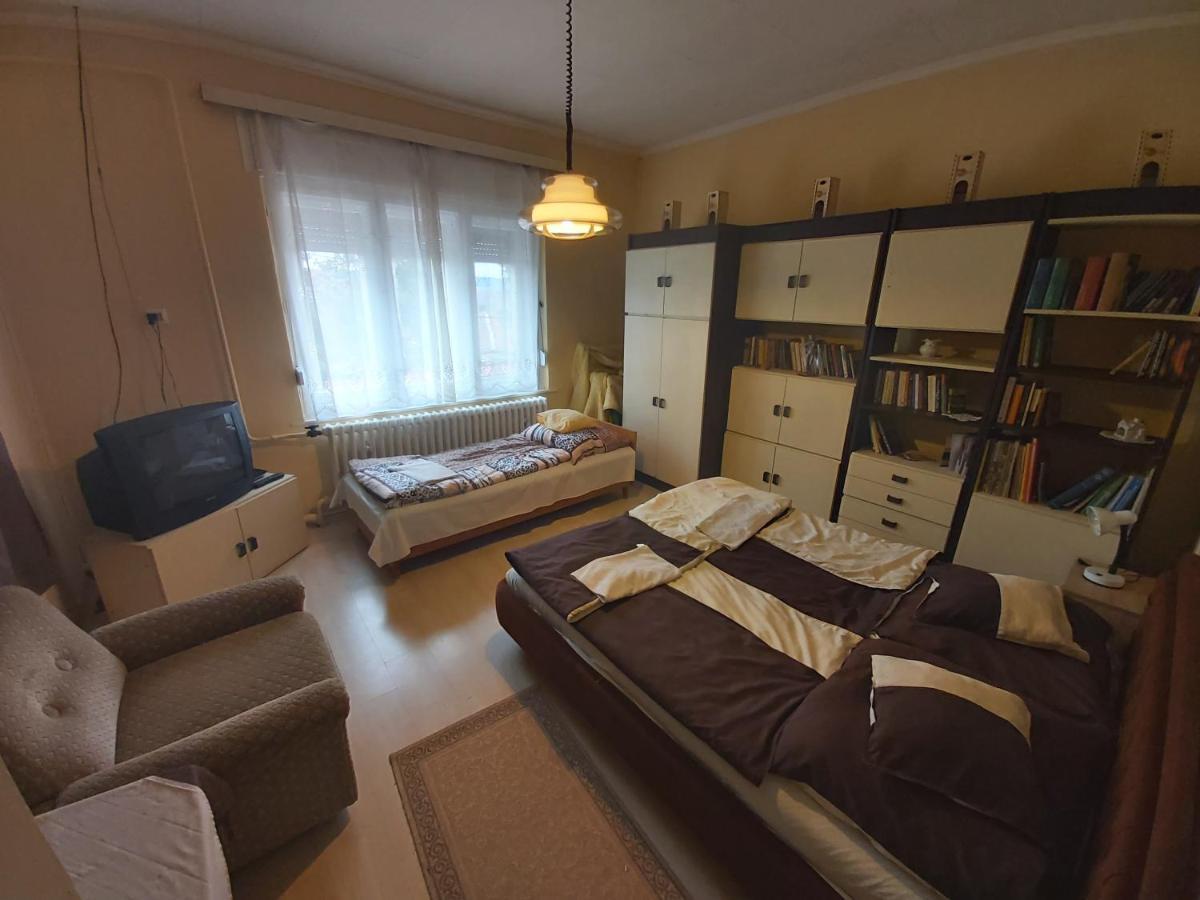 Var-Lak Vendeghaz Szendro Dış mekan fotoğraf